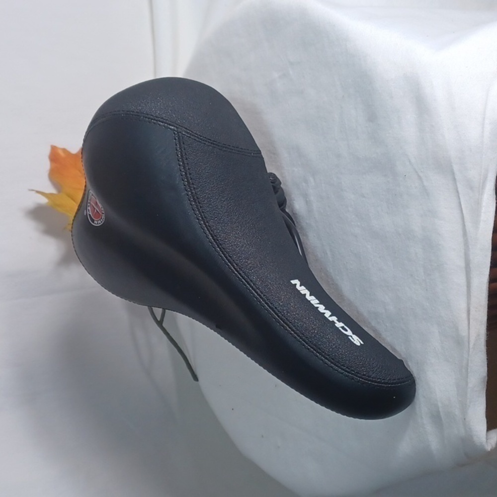 SCHWINN BIKE SEAT